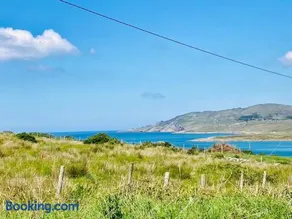 Donegal Beach Cottage with Sea Views & Internet TV, sleeps six - Image 3