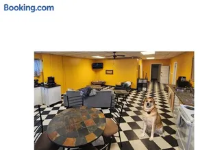 Trailside Furnished Apartment - Image 1