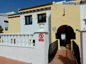 Casa Prins 2-bed apartment with stunning views - Image 2