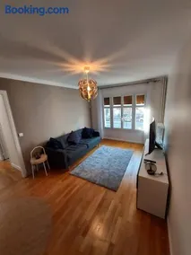 Bel appartement 2 pièces, sortie de métro ligne 8 - Image 4