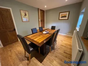 Merlin House - Image 4