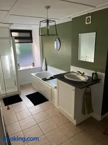 Hallow Cottage - Image 4