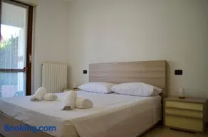 Splendido bilocale con Piscina - Image 1