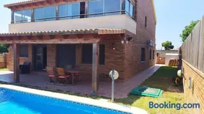 Chalet moderno con PISCINA en Calafell - Image 3
