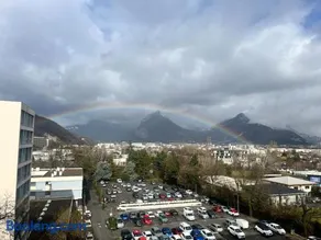 Une chambre calme dans mon appartement avec vue - Image 1