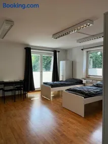 2 BR Apartment, 5 Singlebeds, near A7 Autobahn, Free Parking, Henstedt-Ulzburg - Image 2