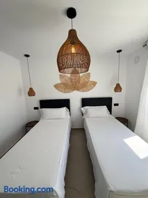 Villa Jupiter by Albir Proper Properties - Image 2
