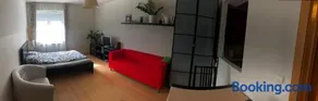 Cozy Apartment in District 8 - Image 2