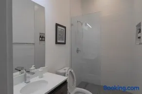 Unit 7 Spacious 3 Bedroom Plus Sofa Bed Sleeps 10 - Image 2