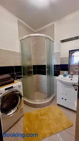 Garzon/ Studio apartment - Image 2
