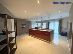 Modern 4 Bedroom House Ring of Kerry -Killarney - Image 4