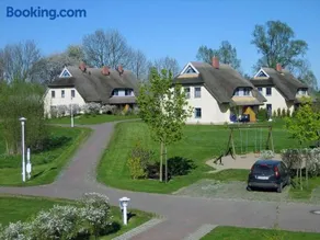 Komfortables Reetdachferienhaus Hasel 1 - Image 4