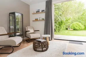 Bungalow Noorderlicht on Texel with large garden - Image 3