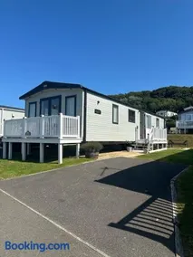 18 Bay View - Image 1