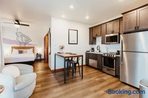 Blacktail Mountain Suites Remote Work Ready - Image 3