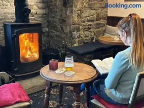 The Anchor Inn - Image 3