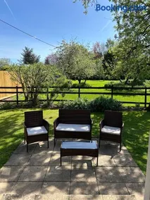 Dog & Family Friendly Private Cottage in Orleton - Image 2