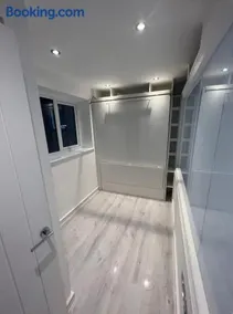 Knightsbridge 2 bedroom apartment overlooking Harrods - Image 5