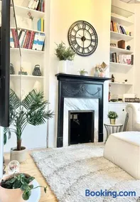 Charming 2 Beds in Chelsea By Earl's Court Station - Image 5