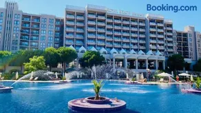 ROYAL BEACH - Private Apartments - Center of Sunny Beach - Image 1