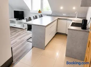 Moderný apartmán v srdci Dolného Kubína - Image 3