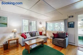 Lakefront cottage with dock, screened porch, & Island in Biscay Pond - Image 3