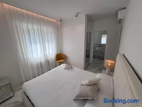 Forte Chic a luxury collection city center apartment - Image 3