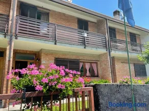 Casa a schiera fronte lago con giardino - Image 2
