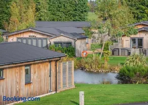 Cedar Retreats - Image 2