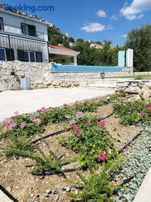 Secluded house - guaranteed privacy - heated pool - Image 2