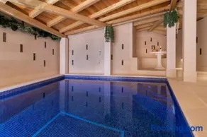 Paradise House Split - Image 1