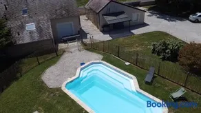 "Villa du Circuit" avec Piscine, 4 Chambres, 4 SDB, à 8 min du circuit, parking et portail électrique - Image 2