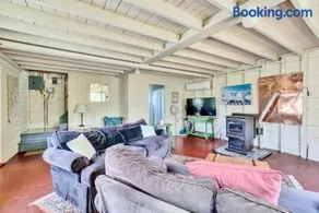 Bella's Cottage – Views & Charm - Image 4