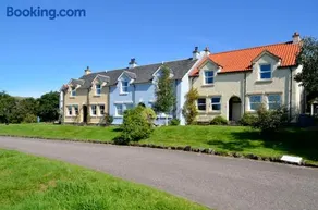 Craobh Marina Cottages - Image 1