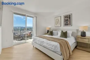 Modern Muse - Huge 3BR Apartment in Heart of SM - Image 2