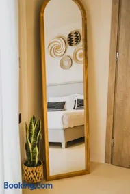 Viento Luxury Apartments - Steps from the Beach - Image 3