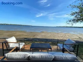 Modern Lake Champlain Villa with Spa - Image 1