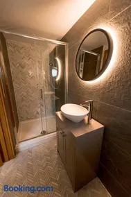 Peaceful Hideaway in South Downs - Image 3