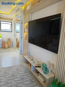 Design e Vista Deslumbrante: Flat em Buraquinho - Image 2