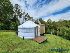 BUHO Eco Yurt Rayen Pulli AC Parking Wifi - Image 1