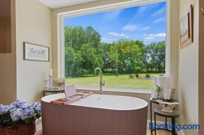 Sweet Dreams Country Retreat - Image 1