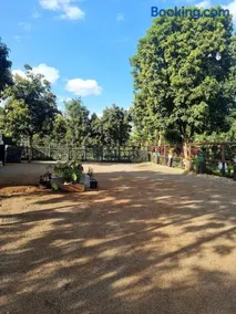 Grevillea Farm house - Image 2