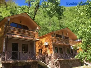 Cottages in mountains - Image 1