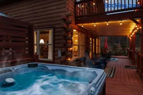 Kingfisher's Cabin 15 Minutes to Casino Hot tub Firepit - Image 1