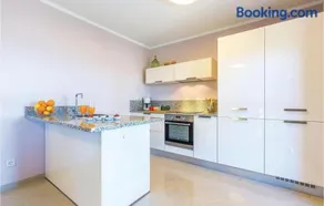Luxurious Home In Praputnjak - Image 1