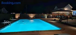 The Lounge - Image 2