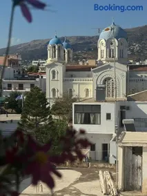 Seaside Retro Gem in the Heart of Karystos - Image 4