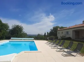 Chez Papi à Lascaux - Image 1