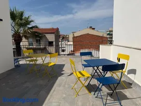 Hauzify I Apartaments Balmes - Image 1