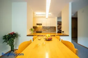PL 202 Lichtdurchflutete Wohnung mit grossem Balkon Richtung Scuol - Image 1